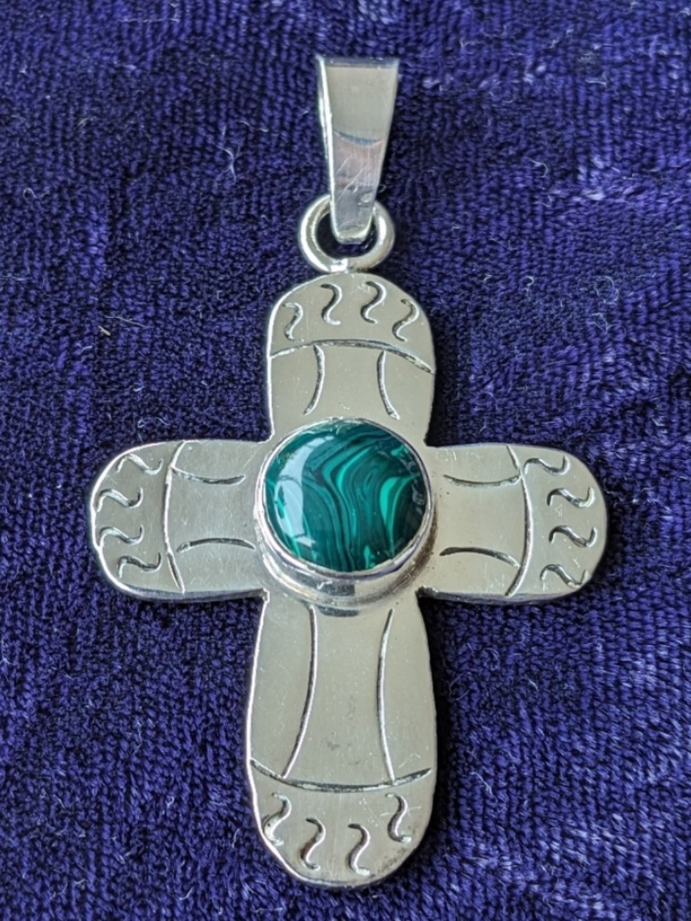 Vintage 925 Sterling Silver Southwestern Mexican Pendant With Natural Malachite